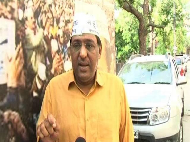 'आप' ने रोहिणी से गर्ग का टिकट काटा, तीन और नामों का ऐलान किया aam aadmi party denies ticket to former mla rajesh garg from rohini, three more candidate names announced