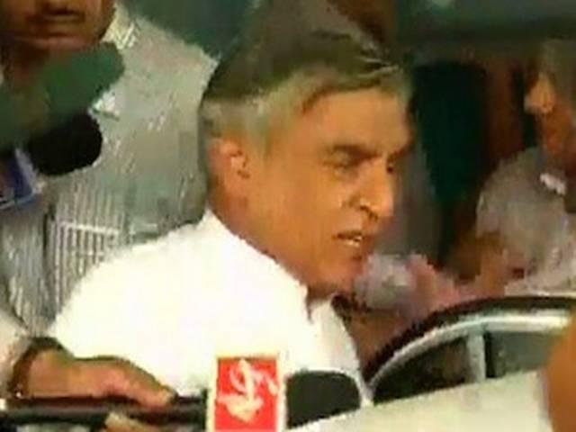 बकरा भी नहीं बचा पाया रेलमंत्री बंसल की कुर्सी बकरा भी नहीं बचा पाया रेलमंत्री बंसल की कुर्सी