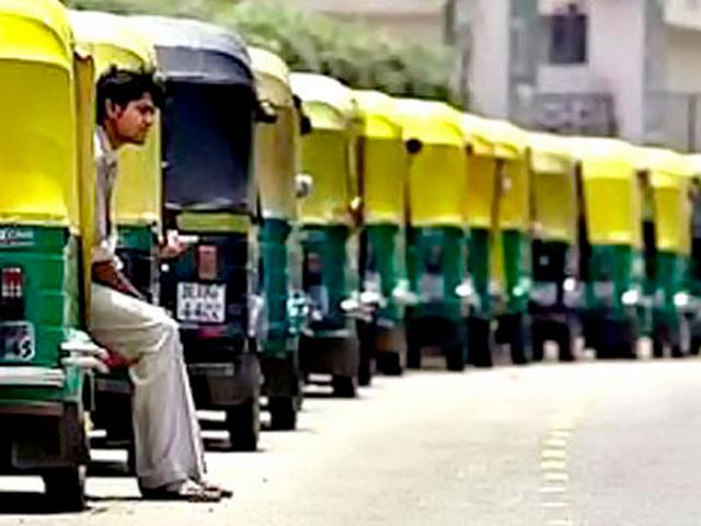 दिल्ली सरकार दस हजार नए ऑटोरिक्शा को परमिट जारी करेगी DELHI-AUTO-RICKSHAW-10000-PERMIT