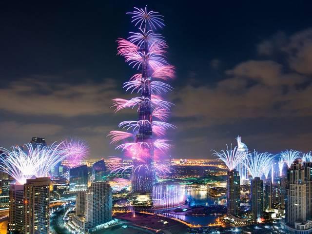 बुर्ज खलीफा के आसपास नए साल के जश्न ने सारे रिकॉर्ड तोड़े New Year eve gala around Burj Khalifa breaks Guinness Record