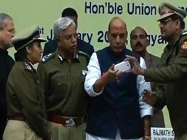 राजनाथ ने महिला सुरक्षा के लिए मोबाइल ऐप ‘‘हिम्मत’’ की शुरूआत की delhi police