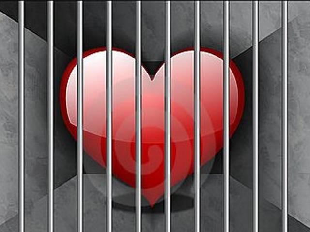 प्रेम पर पहरा, प्रेमी युगल दुनिया से दूर love-suicide-crime