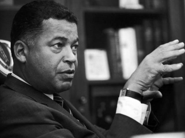 अमेरिका के पहले निर्वाचित अश्वेत सीनेटर का निधन Edward Brooke, 1st African-American elected to Senate, dies at 95