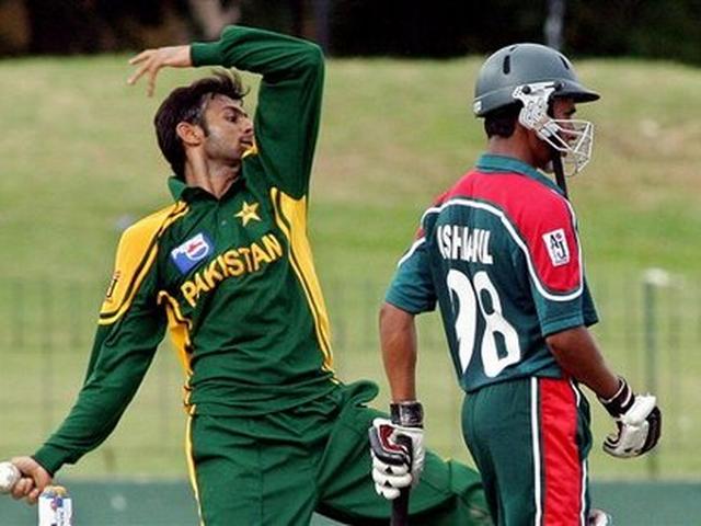 कामरान और मलिक चयनकर्ताओं और बोर्ड से नाखुश shoaib malik