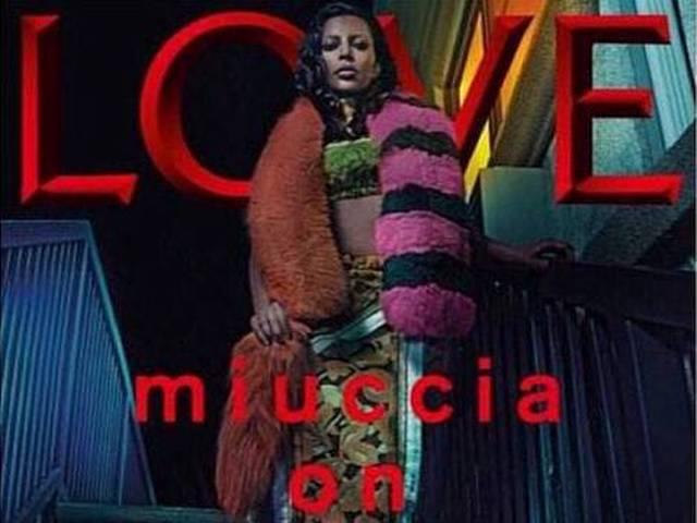 फोटोशूट में किम का अलग अंदाज kim kardashian_love magzine_