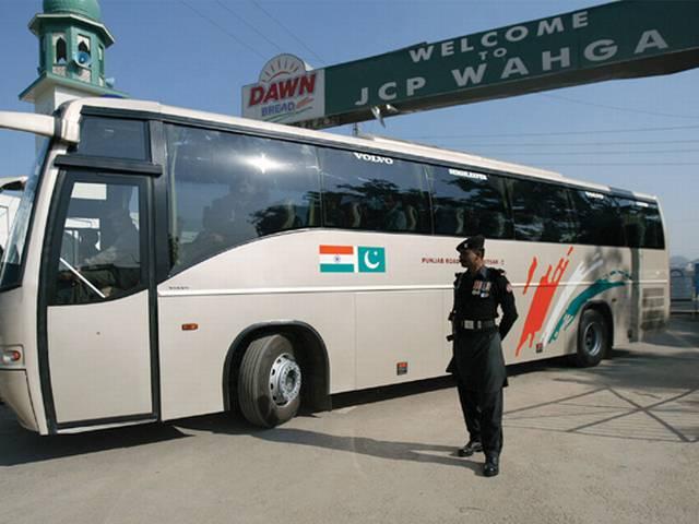 आतंकी हमले की आशंका बता पाकिस्तान ने रोकी दिल्ली-लाहौर दोस्ती बस सेवा Lahore-Delhi bus service restricted to Wagah