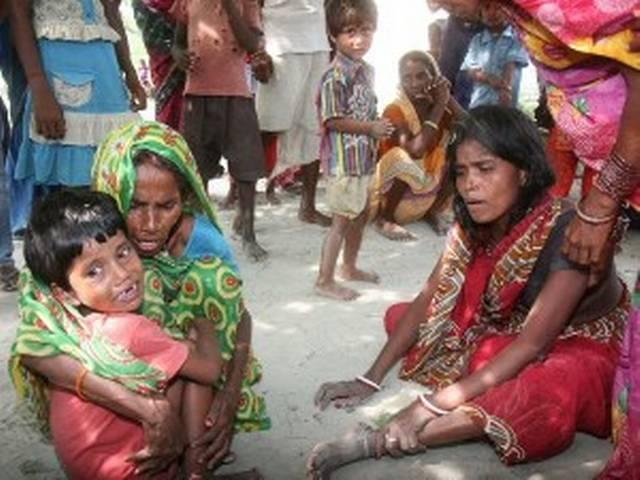 मिड डे मील हादसा: आरोपी प्रिंसीपल अब भी फरार मिड डे मील हादसा: आरोपी प्रिंसीपल अब भी फरार