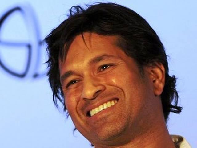 महिला अधिकारों पर सचिन का कविता पाठ महिला अधिकारों पर सचिन का कविता पाठ