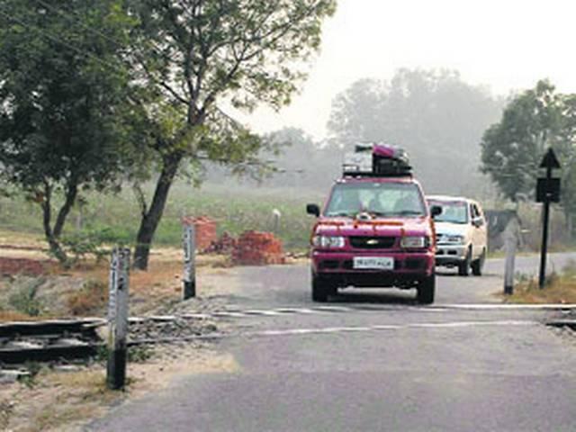 मानव रहित रेलवे फाटकों पर तैनात होंगे गेट मित्र unmanned railway crossings to have gate mitra
