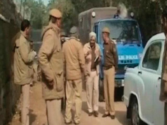 वसंत कुंज में महिला का शव मिलने से सनसनी delhi