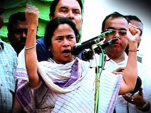 ममता बनर्जी के शासन में नहीं जलेगी लाल बत्ती ममता बनर्जी के शासन में नहीं जलेगी लाल बत्ती