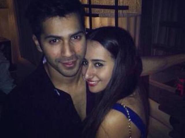 ...तो नताशा हैं वरूण की गर्लफ्रेंड! varun dhawan_alia bhatt_natasha dalal_