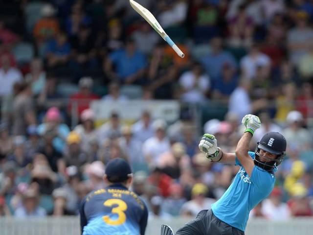इयान बेल का धमाकेदार शतक, इंग्लैंड ने बनाए 391 रन Moeen Ali_England_President XI_Tri-Series_