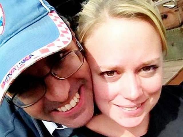 महिला नेता और स्कूल हेडमास्टर के बीच अवैध संबंधों का खुलासा female politician caught with teacher having sex