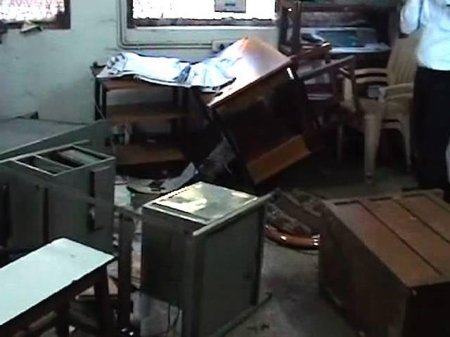 नासिक में पुलिस और सेना के जवान आमने-सामने police-army_