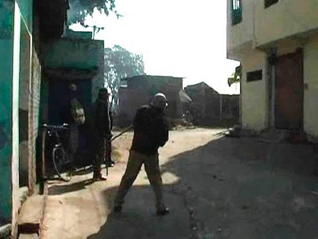 यूपी के बरेली में दंगा भड़का, उपद्रवियों ने पुलिस पर पथराव किया, पुलिस ने भी की जवाबी कार्रवाई bareilly_riots