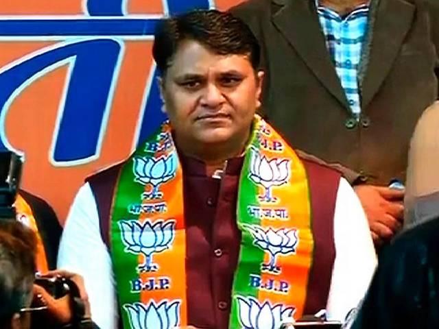 'आप' के पूर्व विधायक विनोद कुमार बिन्नी बीजेपी में शामिल, सिसोदिया को देंगे टक्कर? binni_likely_to_join_bjp