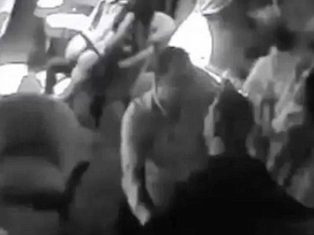 ...जब क्लब में टॉपलेस लड़कीयों के चलते मच गया बवाल! Russian gangsters shoot each other in strip club as semi-naked women