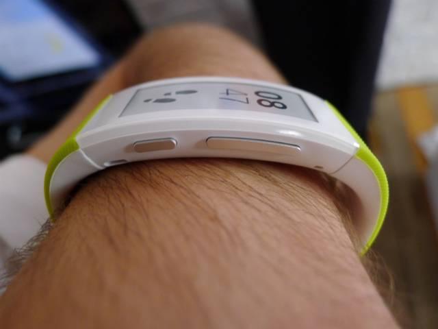 सोनी ने दो स्मार्टवॉच किए लॉन्च, कीमत 19990 और 12990 रुपए sony launches two new smartwatches