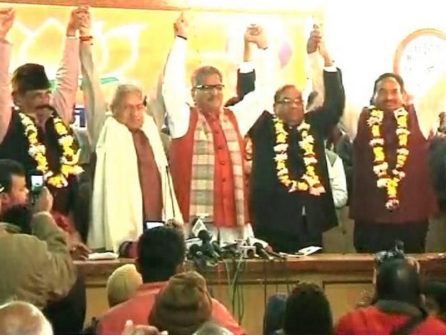 उत्तर प्रदेश के पूर्व पुलिस महानिदेशक बृजलाल बीजेपी में शामिल _formerdgp_brijlal_joined_bjp