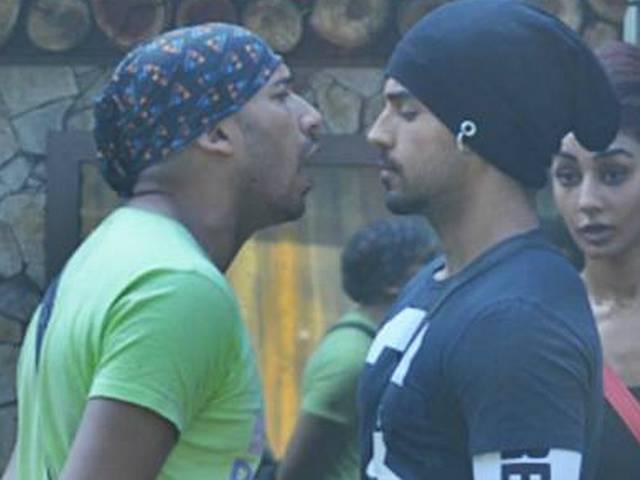 अजीबो-गरीब चैलेंज '24 घंटे में करूंगा गौतम को स्मूच' big boss_ali_gautam gulati_karishma_