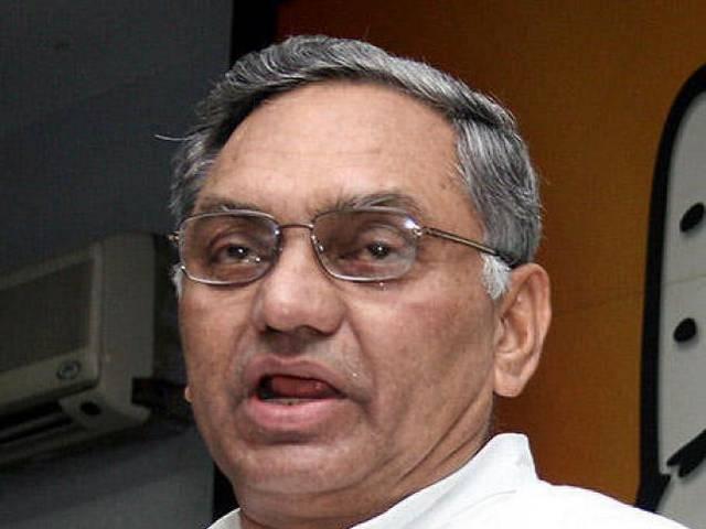 जनार्दन द्विवेदी को पार्टी ने लगाई फटकार, कार्रवाई से बचे द्विवेदी janardan dwivedi scold by party