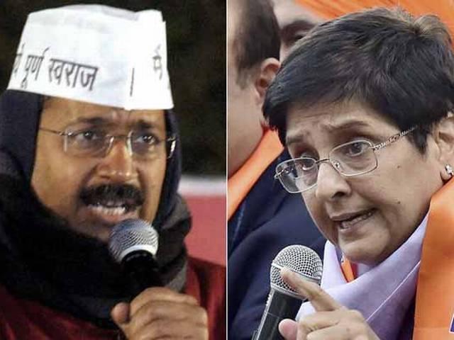 दिल्ली: केजरीवाल और किरन बेदी ने गणतंत्र दिवस की शुभकामनाएं दीं kejriwal_bedi_wishes_republic_day