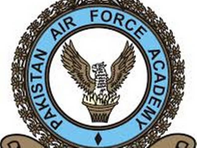 ईंधन भरने के लिए लखनउ उतरा पाकिस्तानी वायुसेना का विमान Pak airforce plane lands at Lucknow for refuelling