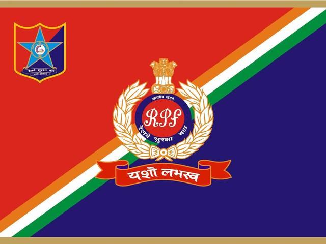 मानसिक रूप से अशक्त व्यक्ति की पिटायी के आरोप में आरपीएफ कांस्टेबल निलंबित RPF constable suspended for beating physically-challenged man