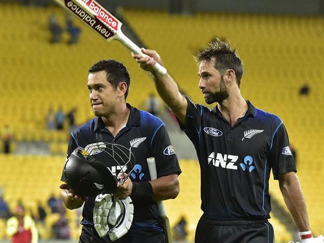 पहला वनडे: न्यूजीलैंड ने पाकिस्तान को 7 विकेट से हराया new Zealand beat pakistan