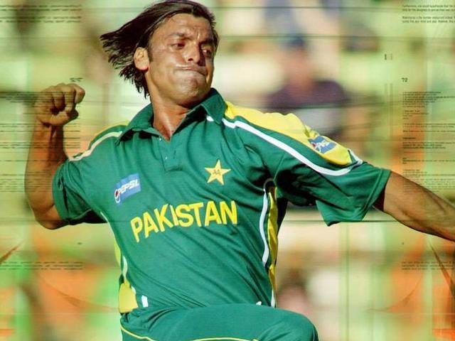 शोएब ने खोला हवा में हाथ लहराने का राज Shoaib akhtar_Sachin Tendulkar_team India-World Cup 2015