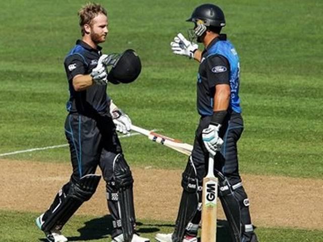 न्यूजीलैंड ने पाकिस्तान को 119 रनों से हराया New Zealand beats Pakistan by 119 runs in 2nd ODI