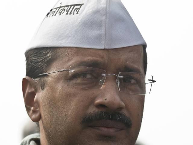 केजरीवाल के आरोपो पर EC का जवाब, EVM से कोई छेड़छाड़ नहीं Delhi elections 2015: EC dismisses Arvind Kejriwal’s claims of EVM tampering
