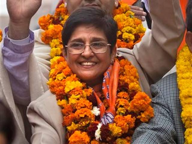 इंडिया टीवी और न्यूज नेशन के सर्वे में बीजेपी बहुमत के करीब, 'आप' पीछे INDIA TV AND NEWS NATION Survay, BJP IS THE BIGGEST PARTY