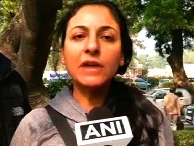 आप को चंदा देने वाली महिला ने सभी आरोपों को खारिज किया AAP_FUND_WOMEN_REJECT_ALLEGATION