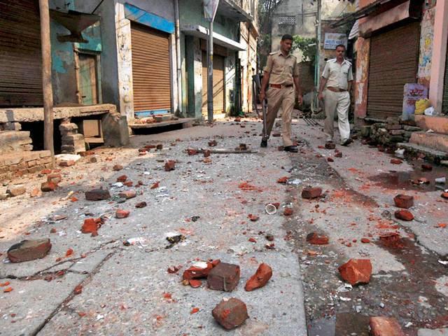 मुजफ्फरनगर दंगे: आयोग ने अधिकारियों के बयान दर्ज किए mujaffarnagar_riots