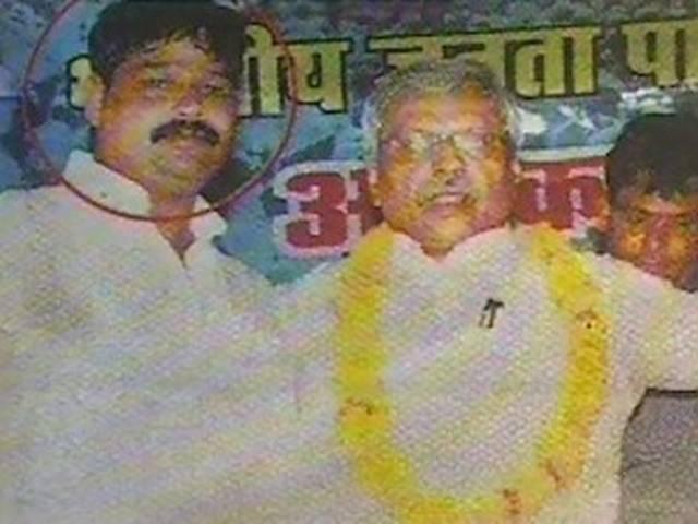 शहला के कातिल साकिब का बीजेपी कनेक्शन! शहला के कातिल साकिब का बीजेपी कनेक्शन!
