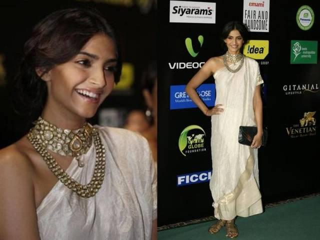 सोनम कपूर का डायमंड नेकलेस घर से हुआ चोरी Diamond Necklace Stolen from Bollywood Star Sonam Kapoor’s Home