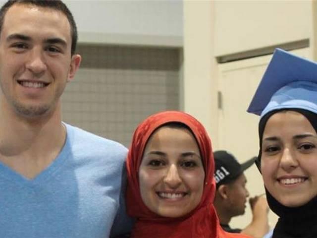 अमेरिका: चैपल हिल इलाके में बंदूकधारी ने की तीन मुस्लिम छात्रों की हत्या Three Muslim students killed at North Carolina campus