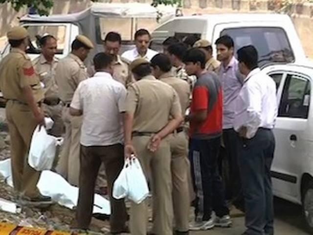 दिल्ली में लड़की की लाश मिलने से मचा हड़कंप दिल्ली में लड़की की लाश मिलने से मचा हड़कंप