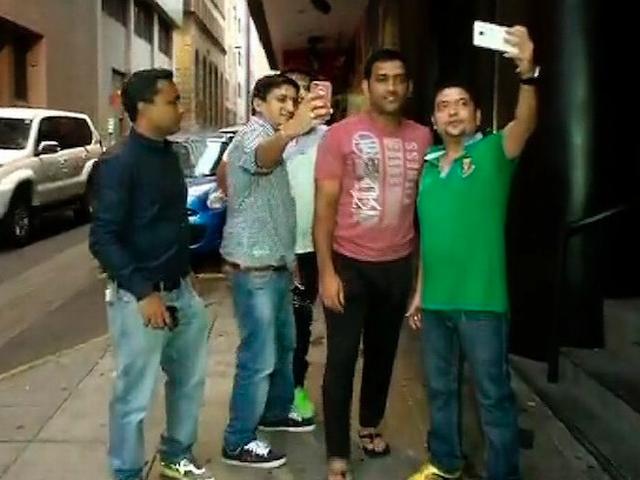 ...'मैं टीम इंडिया का कप्तान हूं' dhoni
