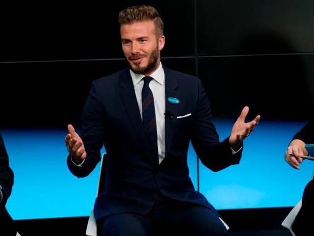 ...जब निमरत की गाउन में फंसे बेकहम! david beckham_Nimrat kaur_bollywood_bafta_