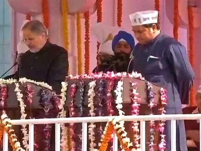 मुफ्त का केस लड़ने वाले संदीप कुमार को मिला मंत्री पद election_delhi assembly_arvind kejriwal_aam aadmi party_sandeep kumar_