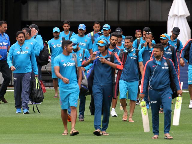 IND Vs PAK: बाहर बैठ सकते हैं धवन, गेंदबाज बने टीम इंडिया की परेशानी Indian cricket team