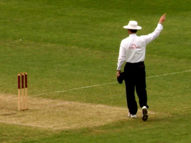 विश्व कप: पहले ही दिन अंपायरों ने की गलती world cup 2015_umpire