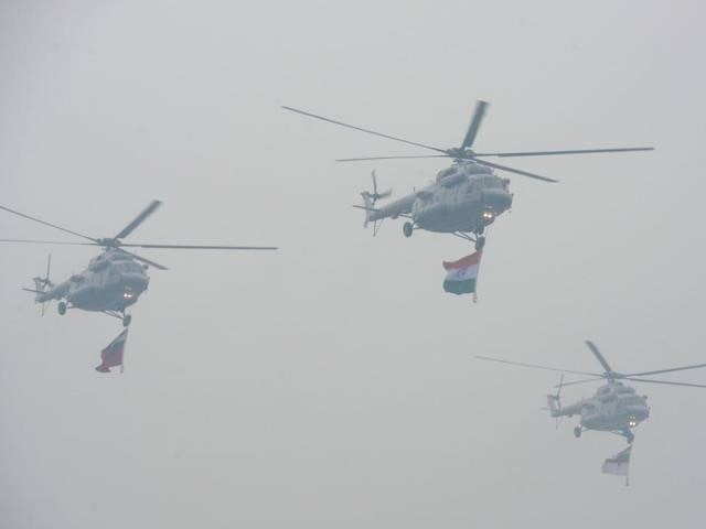 राजस्थान: लड़कियों को कराई गई मुफ्त में हेलीकॉप्टर की सवारी rajasthan_helicopter_free_riding