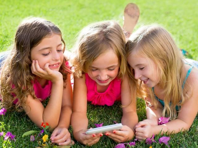 गैजेट के उपयोग का बच्चों पर पड़ रहा बुरा प्रभाव gadget_child_study