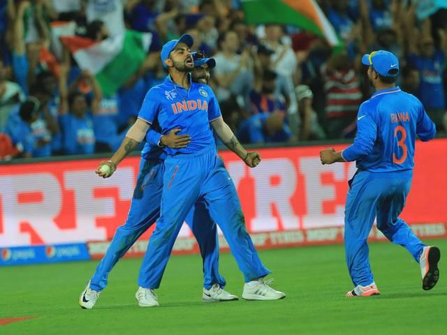 फेसबुक पर 90 लाख लोगों ने की भारत-पाक मैच की चर्चा, 17 लाख ट्वीट हुए 90 lakh discussed Ind-Pak match on Facebok, 17 lakh tweeted