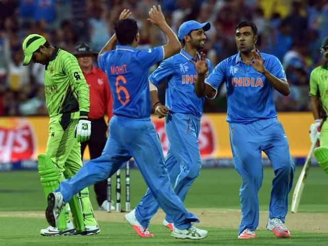 'कुछ सालों में बेहद मजबूत बन जाएगी टीम इंडिया' HUSSEY