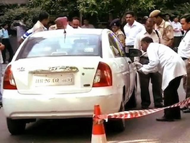 दिल्ली: पांच करोड़ की लूट के मामले में एक गिरफ्तार दिल्ली: पांच करोड़ की लूट के मामले में एक गिरफ्तार